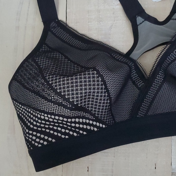 Lululemon Bra - Picture 5 of 7